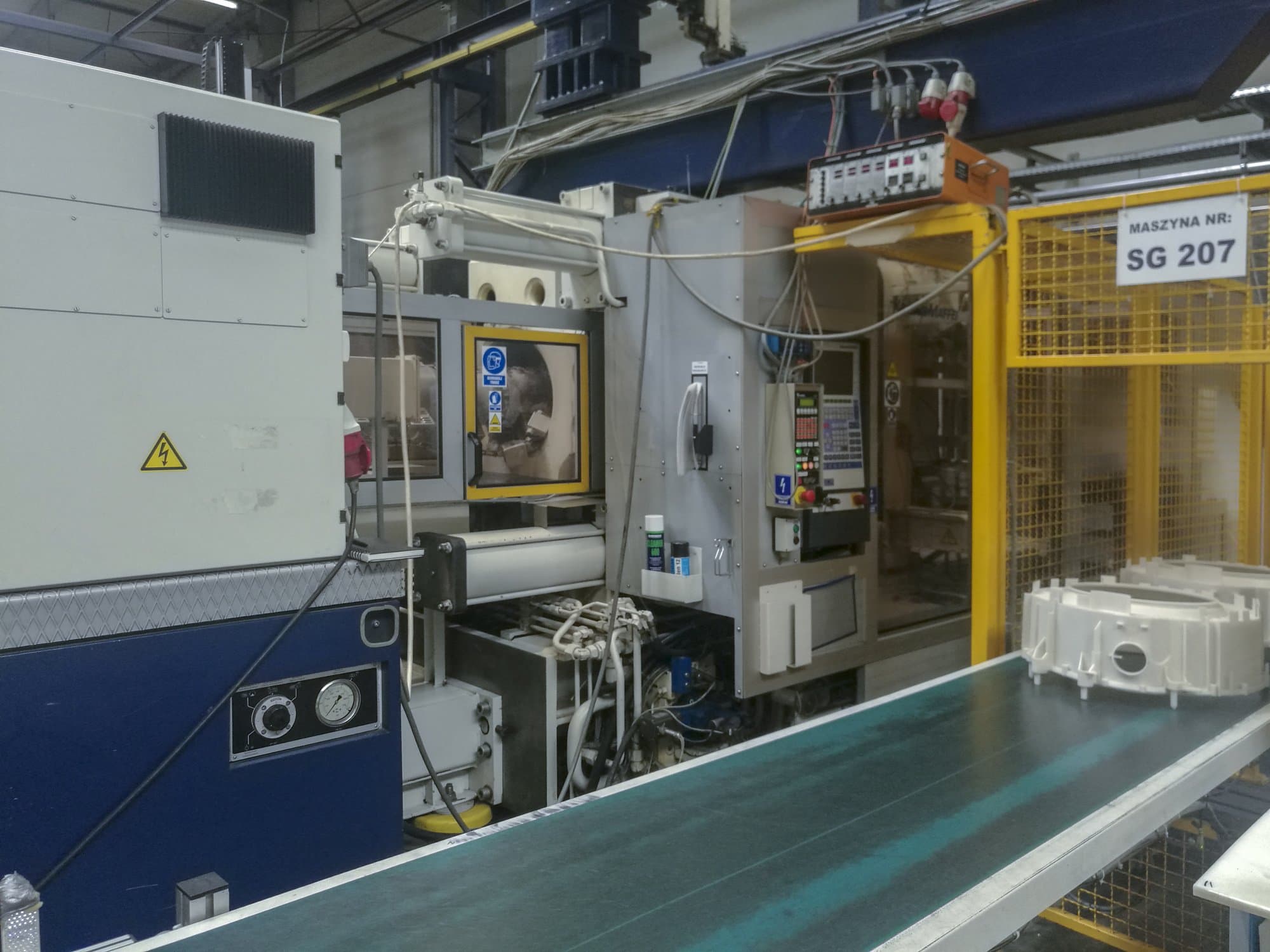 Levý pohled  1 na Krauss Maffei 800-8000 MC stroj