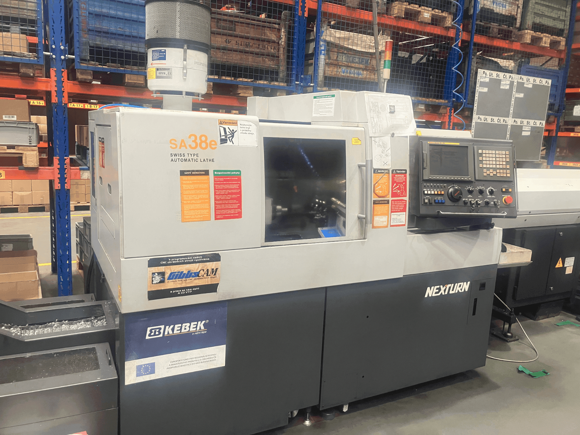 Čelní pohled  na Nexturn SA-38e  stroj