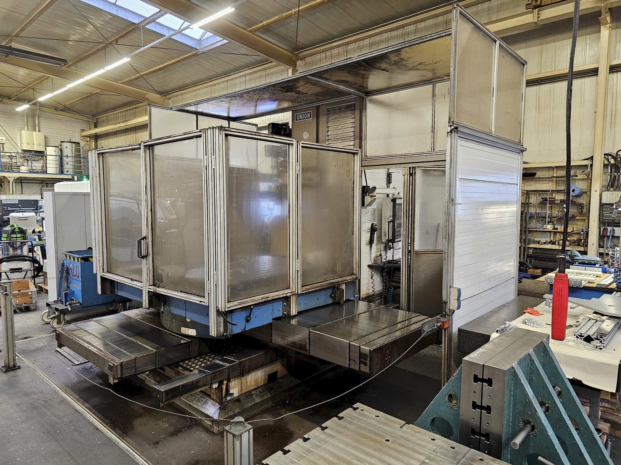 Čelní pohled  na UNION TC 110  stroj