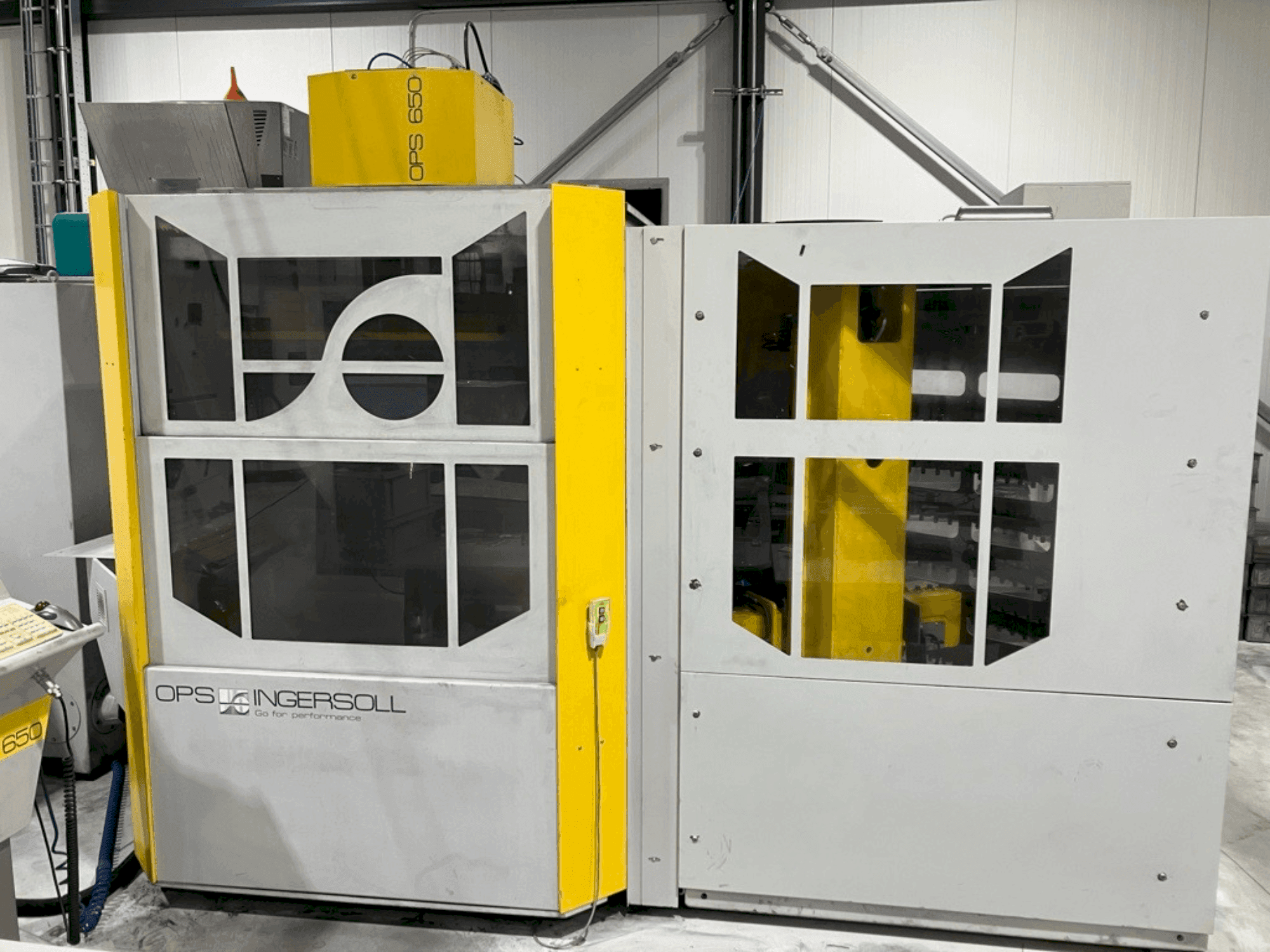 Čelní pohled  na OPS INGERSOLL 650  stroj