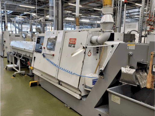 Čelní pohled  na TRAUB TNC 65 DGY  stroj