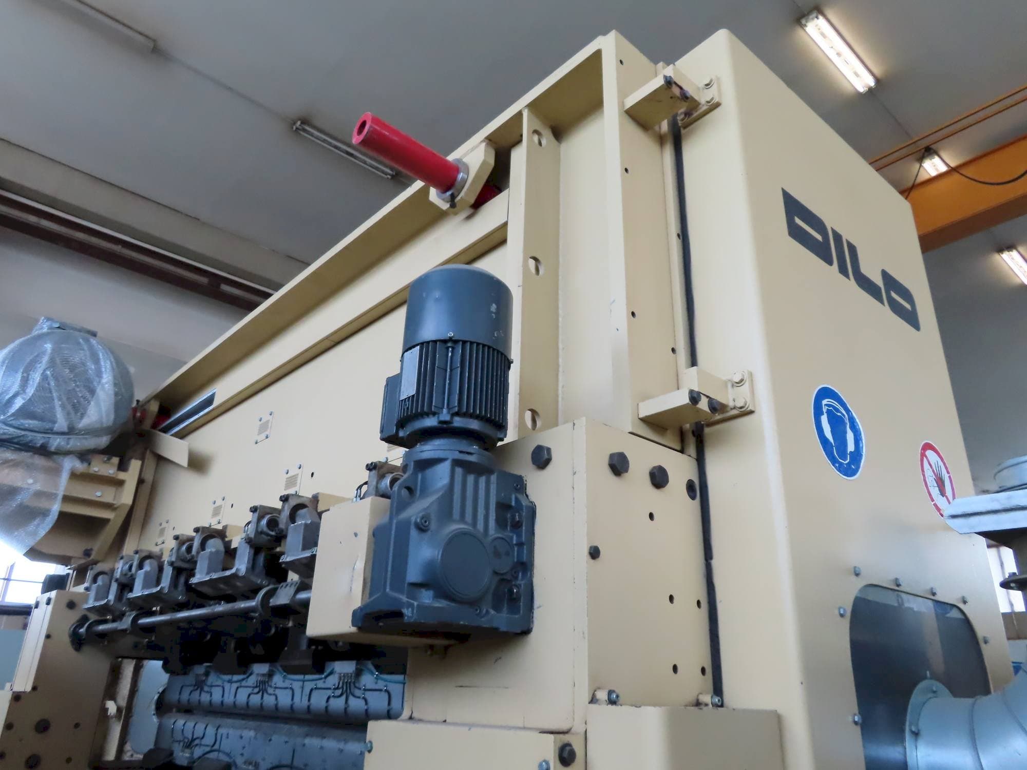 Čelní pohled  na DI-LOOM CBF 25 OUG-I HVXL 25  stroj