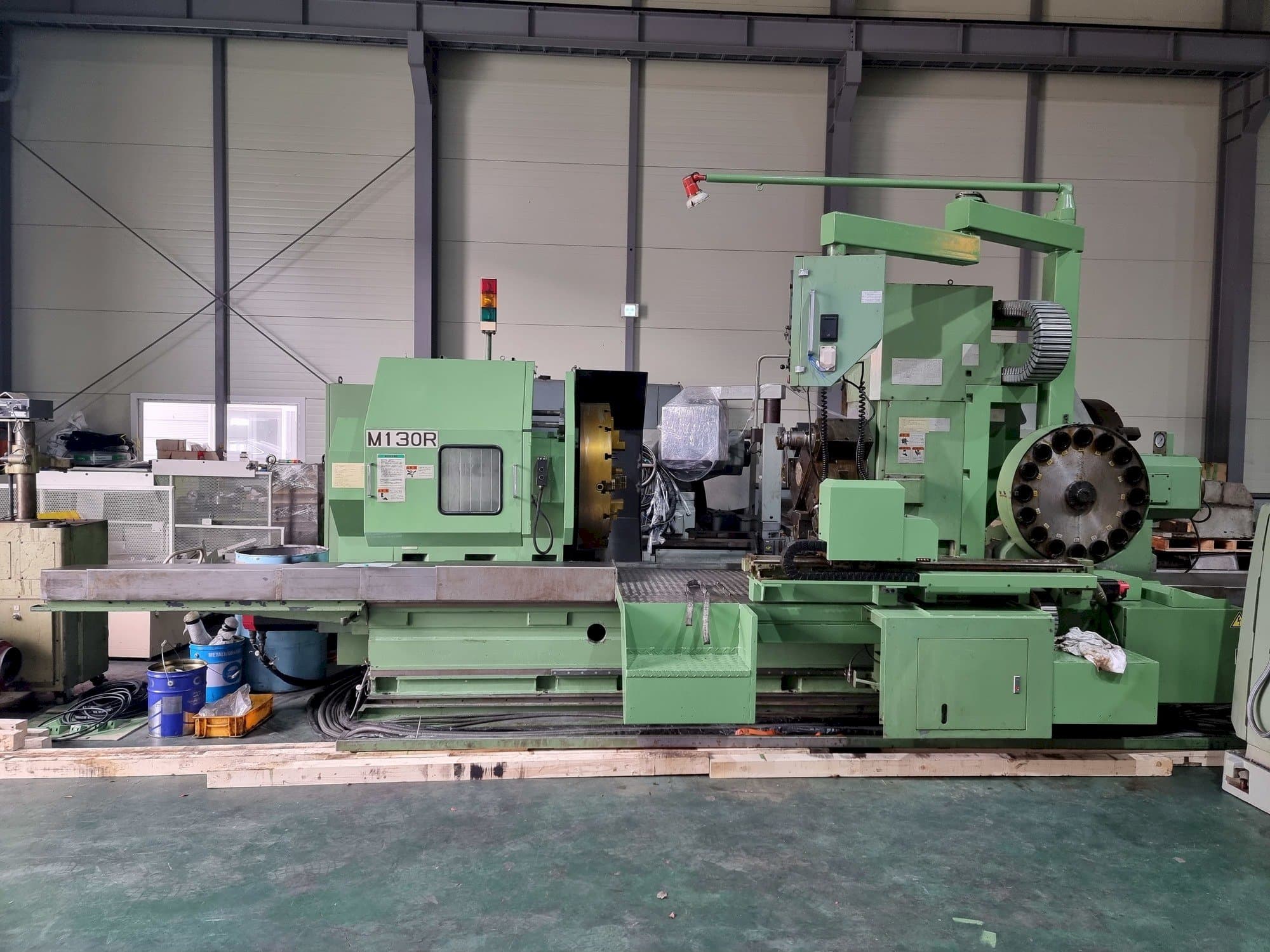 Čelní pohled  na DAINICHI M 130R  stroj