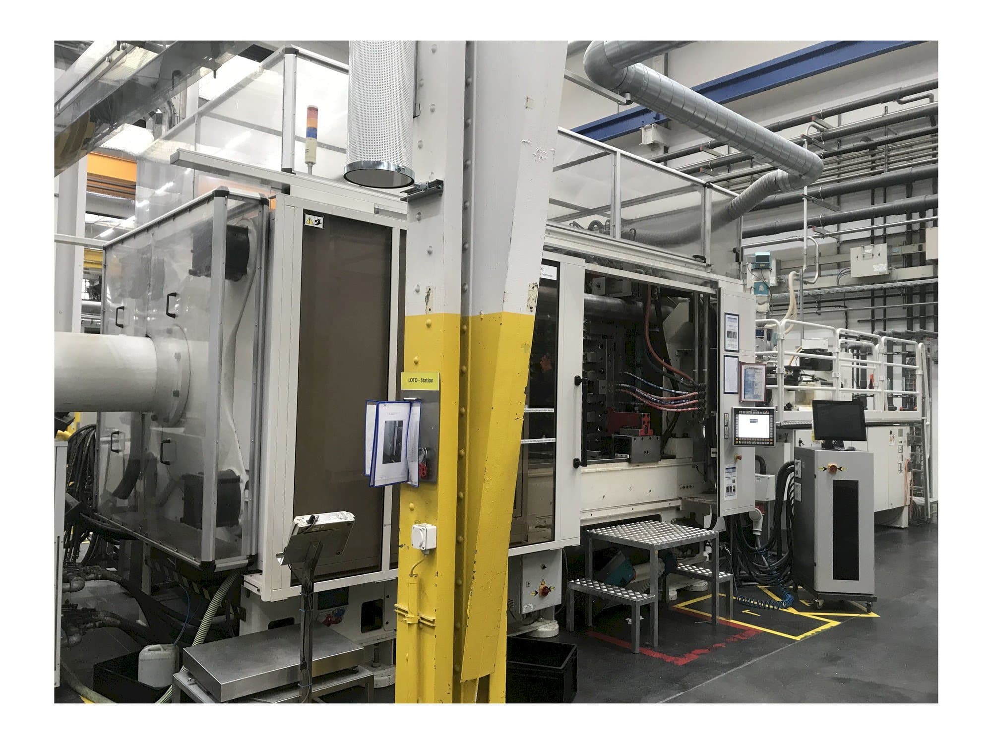 Čelní pohled  na Husky H650 RS 80/65  stroj