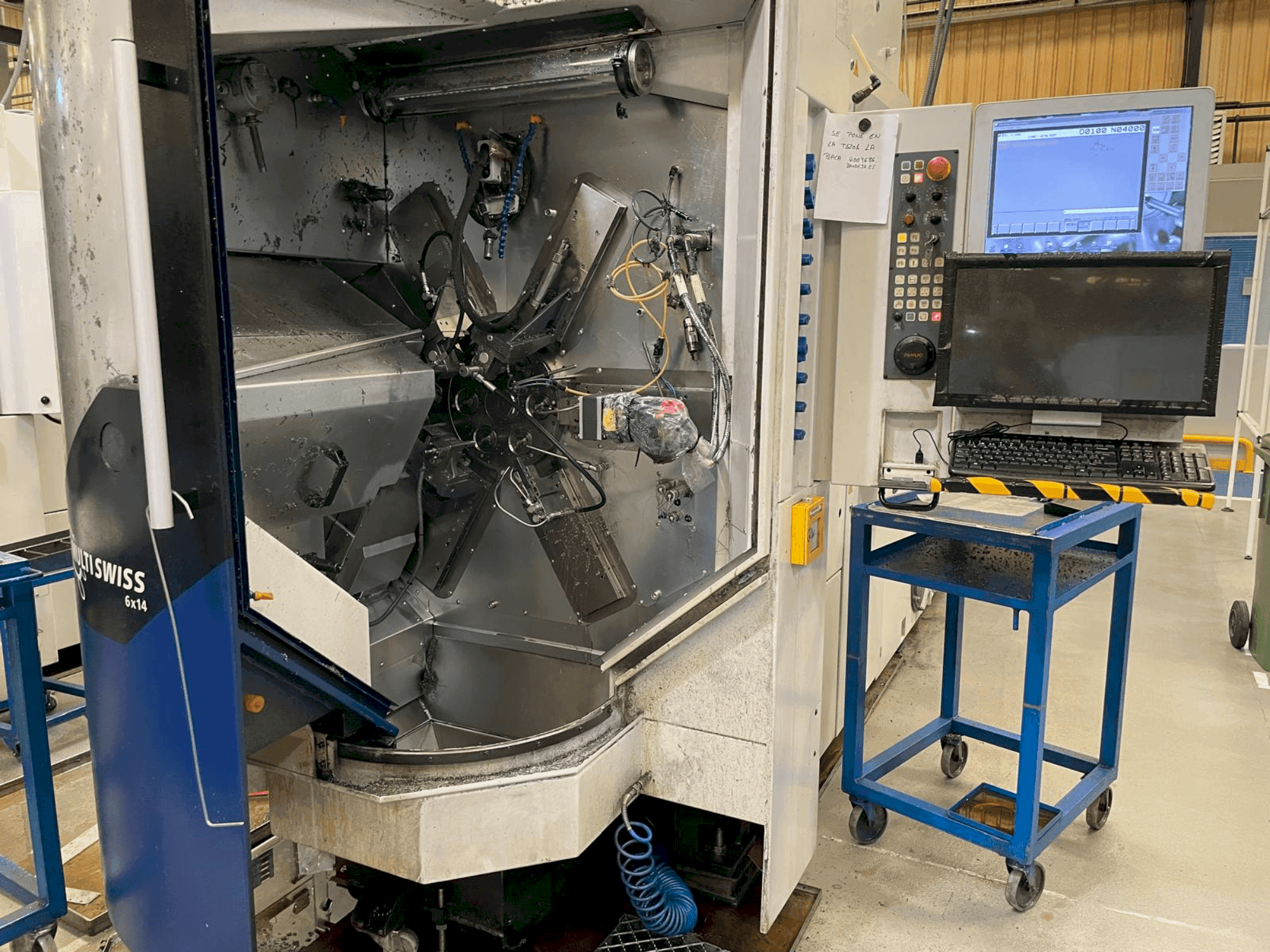 Čelní pohled  na TORNOS MultiSwiss 6x14  stroj