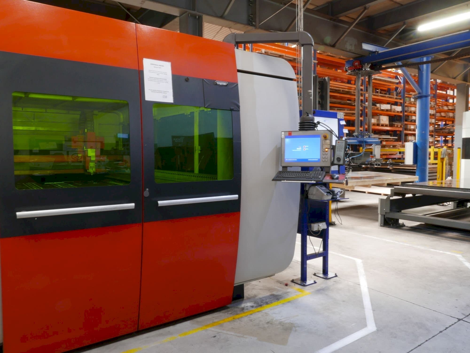 Čelní pohled  na Bystronic BySprint Fiber 3015  stroj