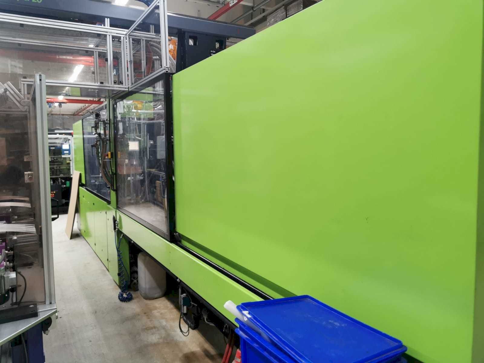 Pravý boční pohled  na Engel ES 1800/400 HL  stroj