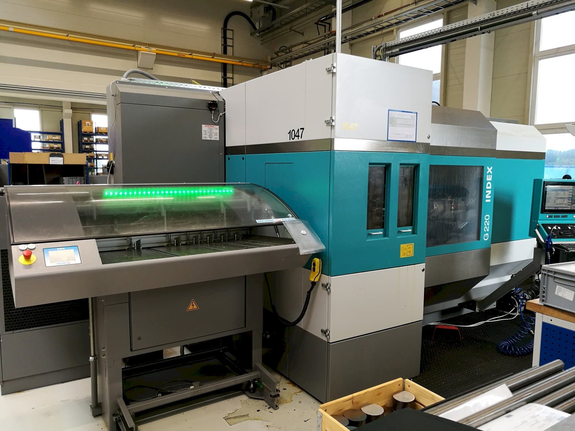 Čelní pohled  na Index G220  stroj