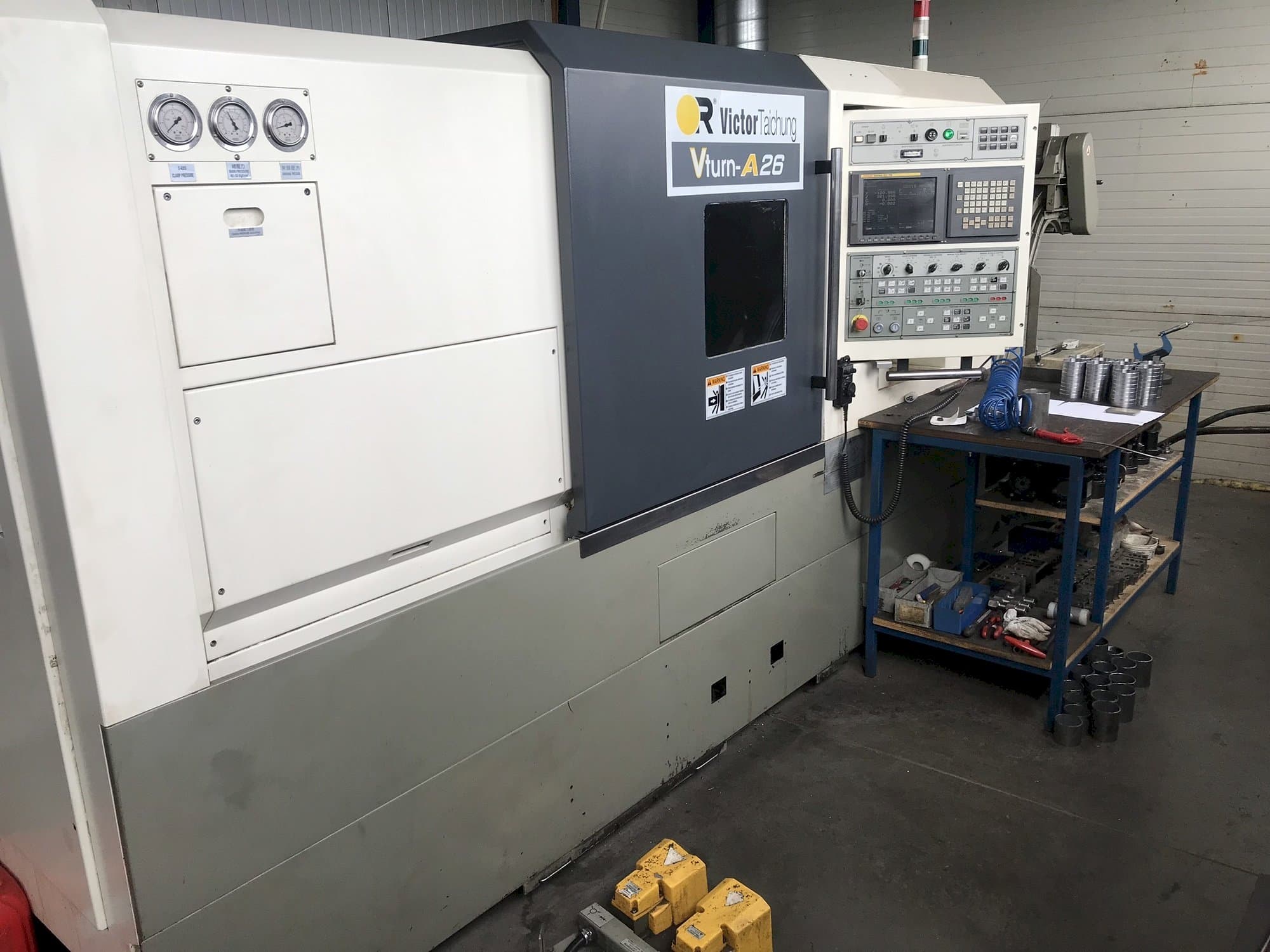 Čelní pohled  na Victor Vturn-A26  stroj