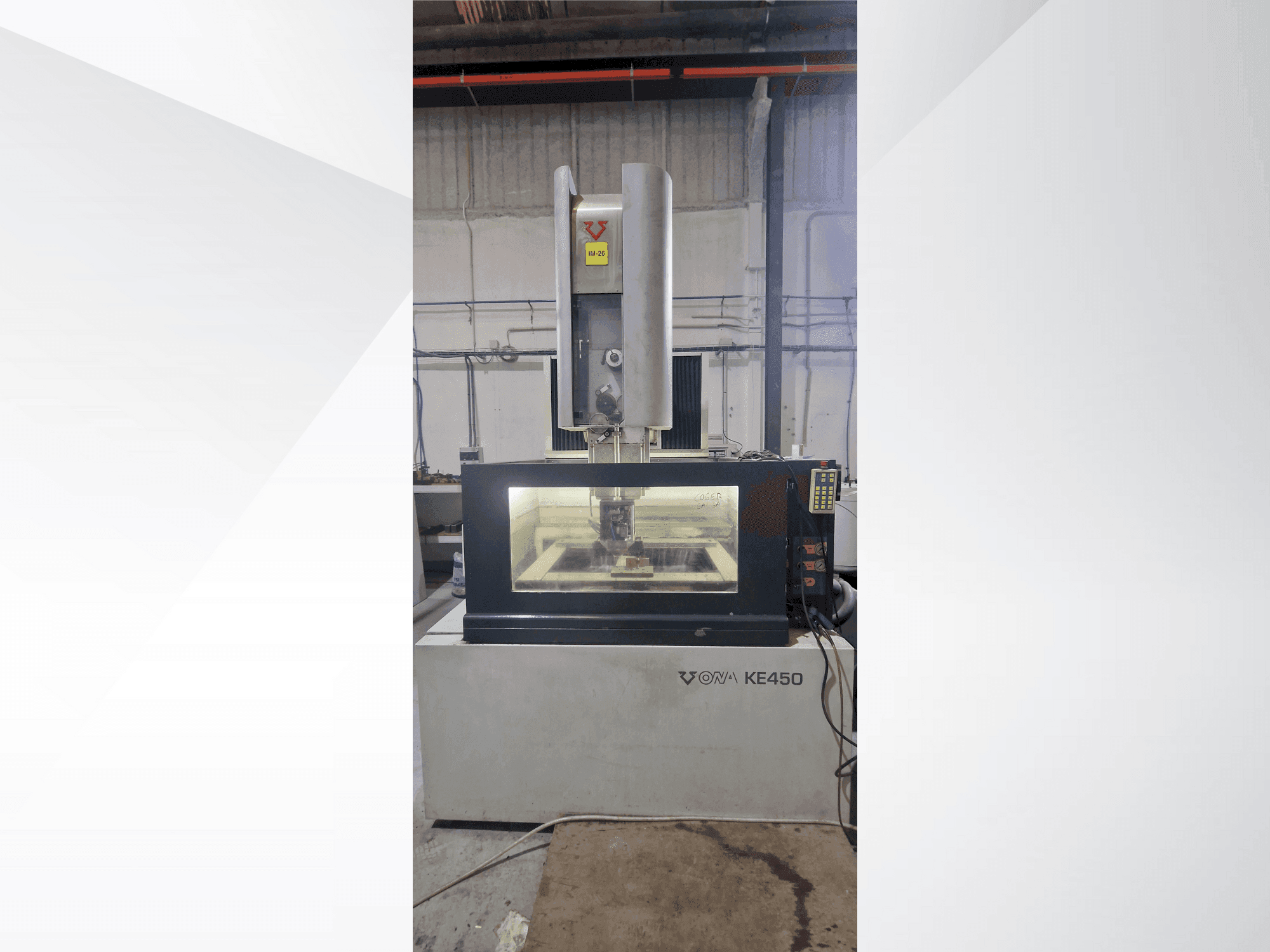 Čelní pohled  na ONA KE 450  stroj