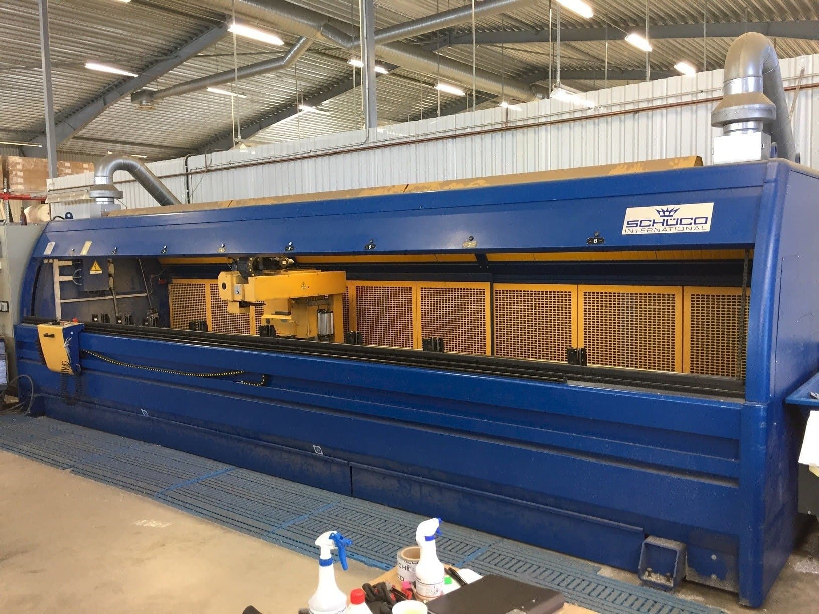 Čelní pohled  na Emmegi Comet  stroj