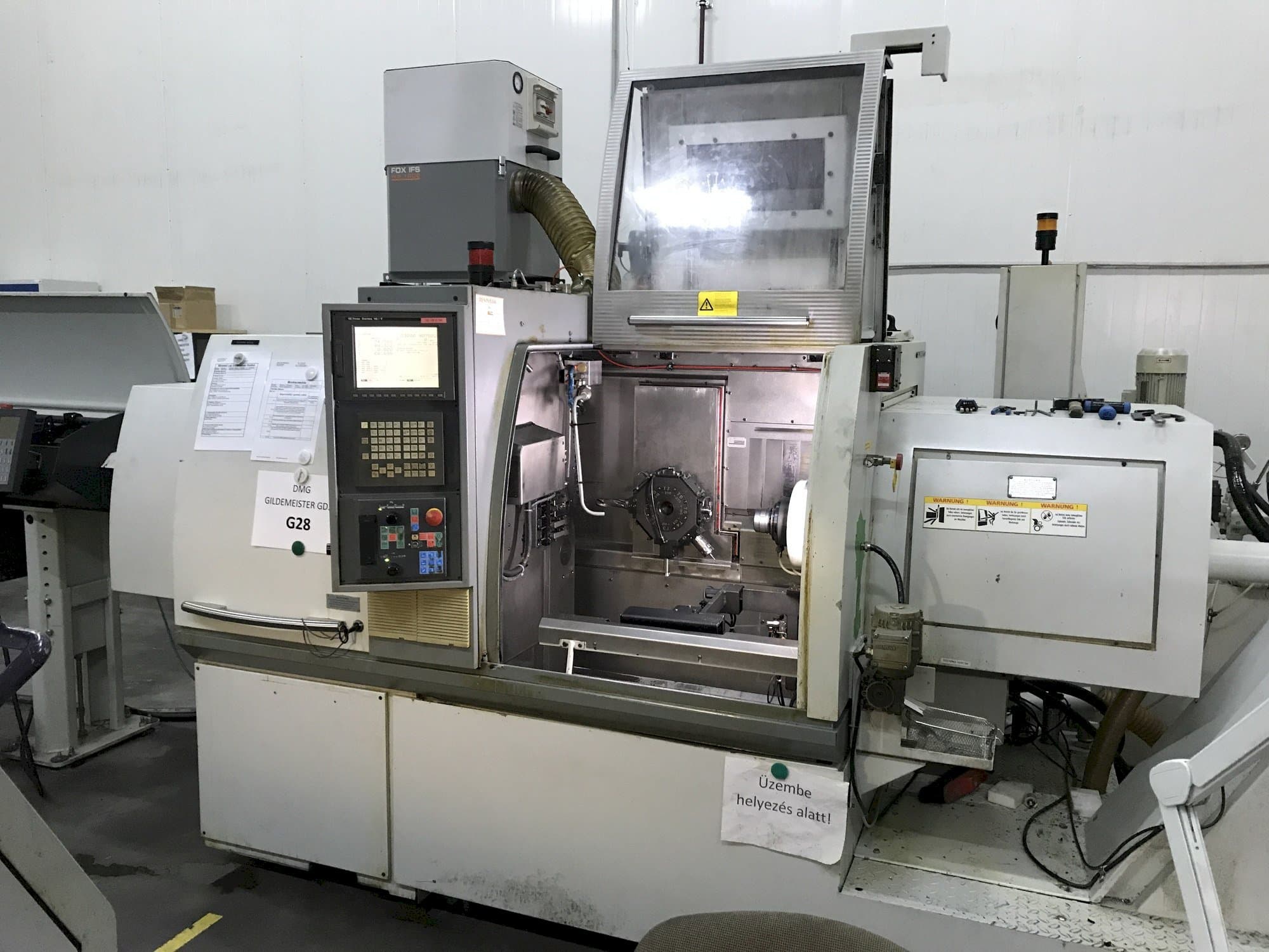 Čelní pohled  na Gildemeister GD32  stroj