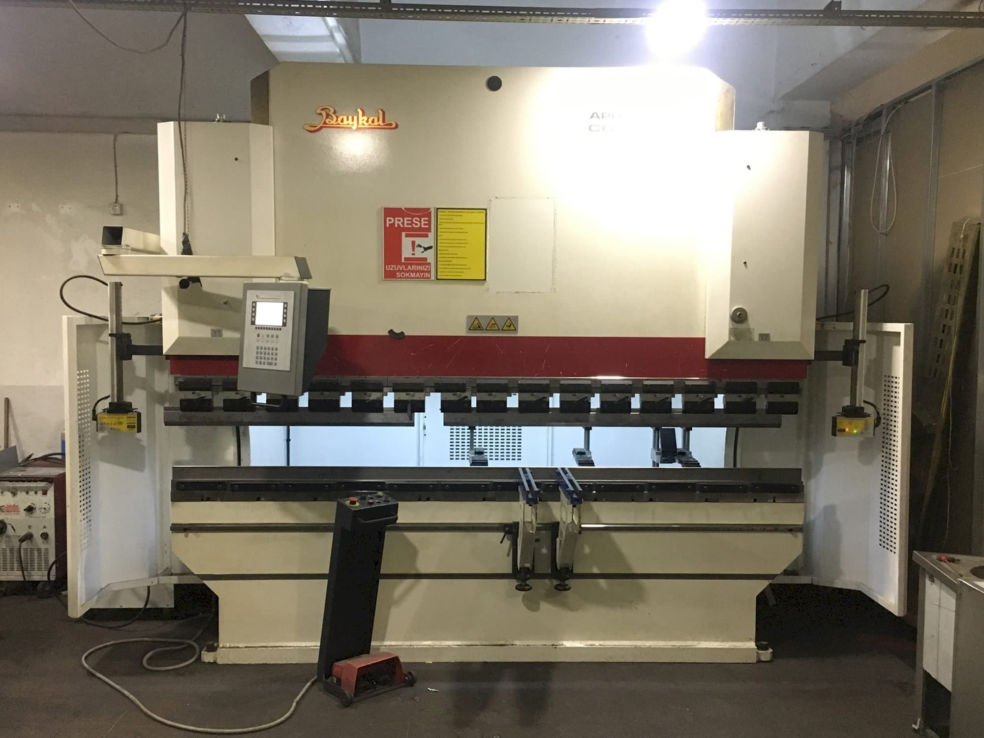 Čelní pohled  na Baykal APHS 31120  stroj