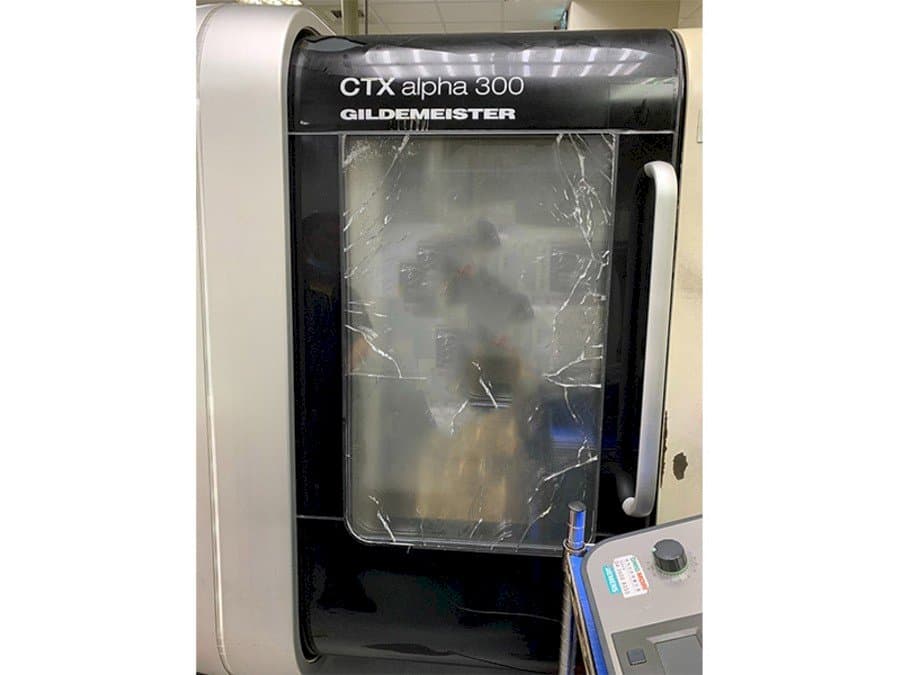 Čelní pohled  na Gildemeister CTX Alpha 300 V4  stroj