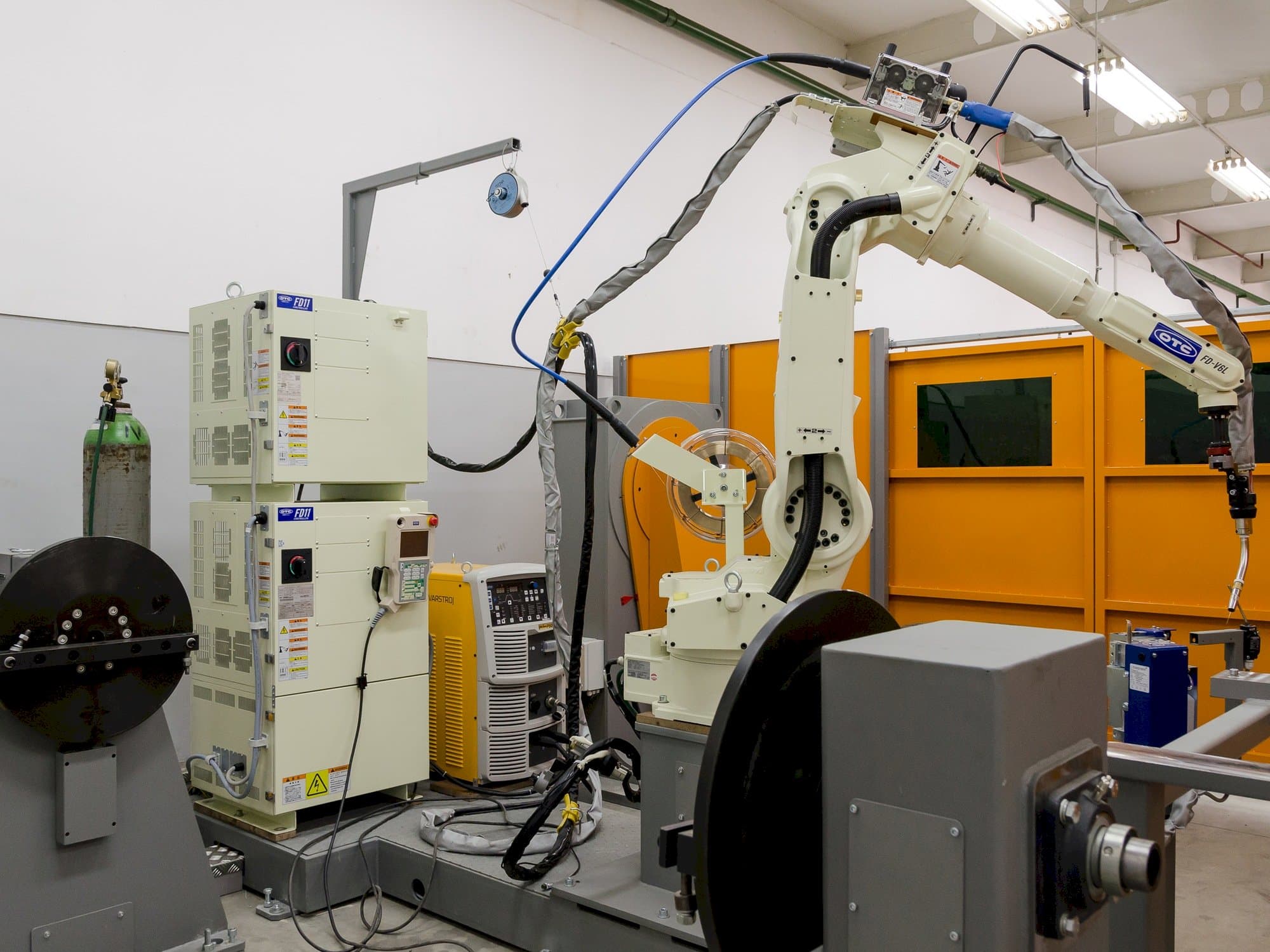 Čelní pohled  na Other Otc Daihen Fd11  stroj