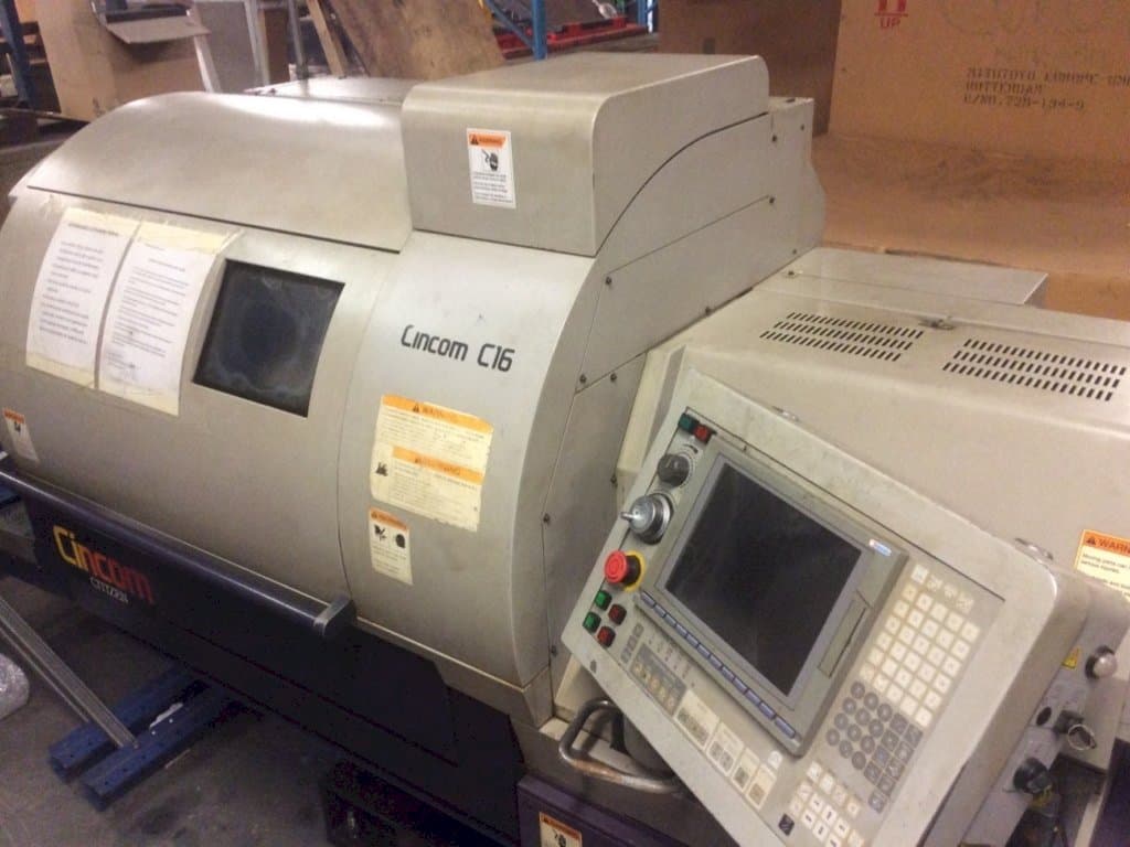 Čelní pohled  na Citizen C16 VII  stroj