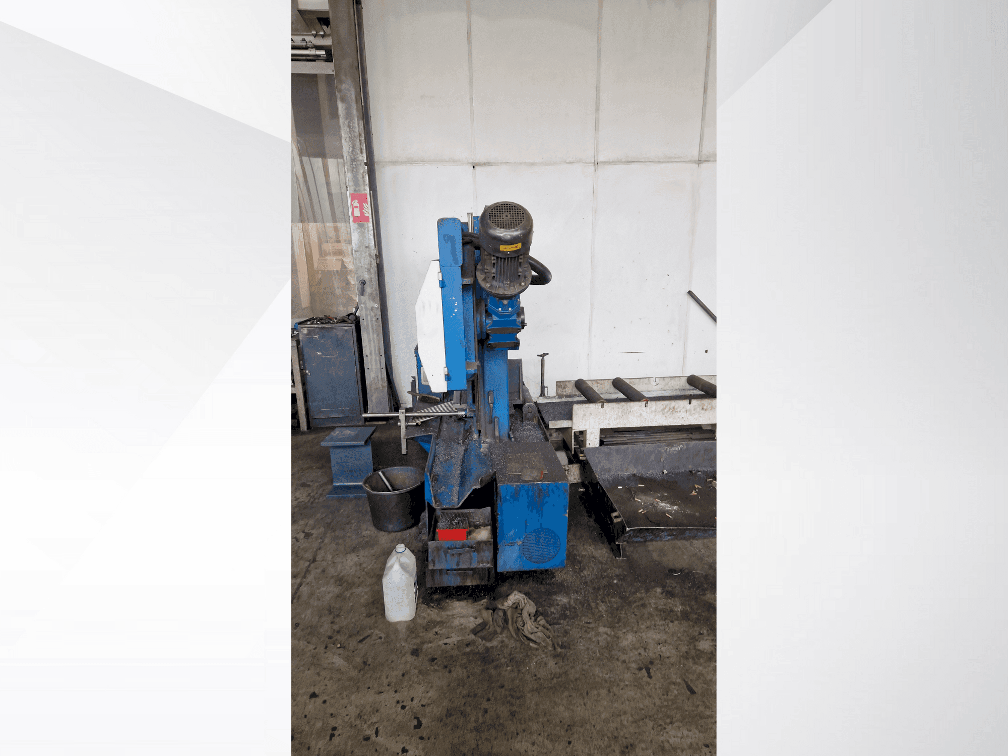 Čelní pohled  na KNUTH HB 460 L  stroj