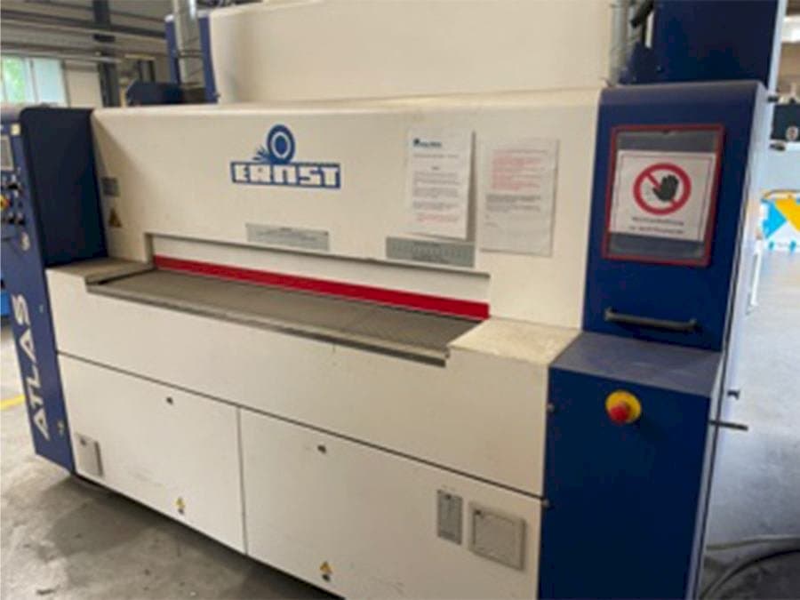 Čelní pohled  na ERNST ATLAS ES  stroj