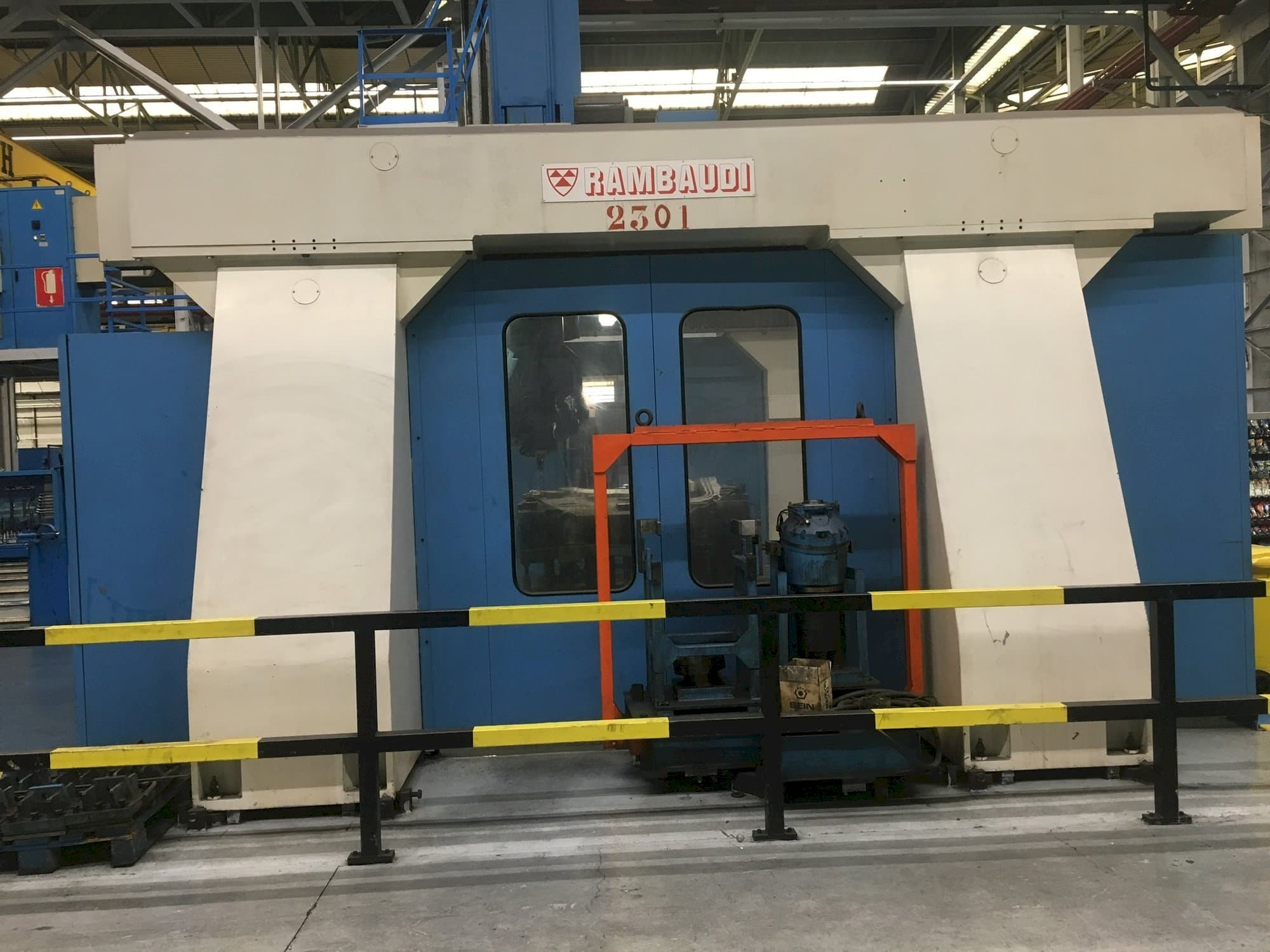 Čelní pohled  na Rambaudi Ramspeed H 40L  stroj