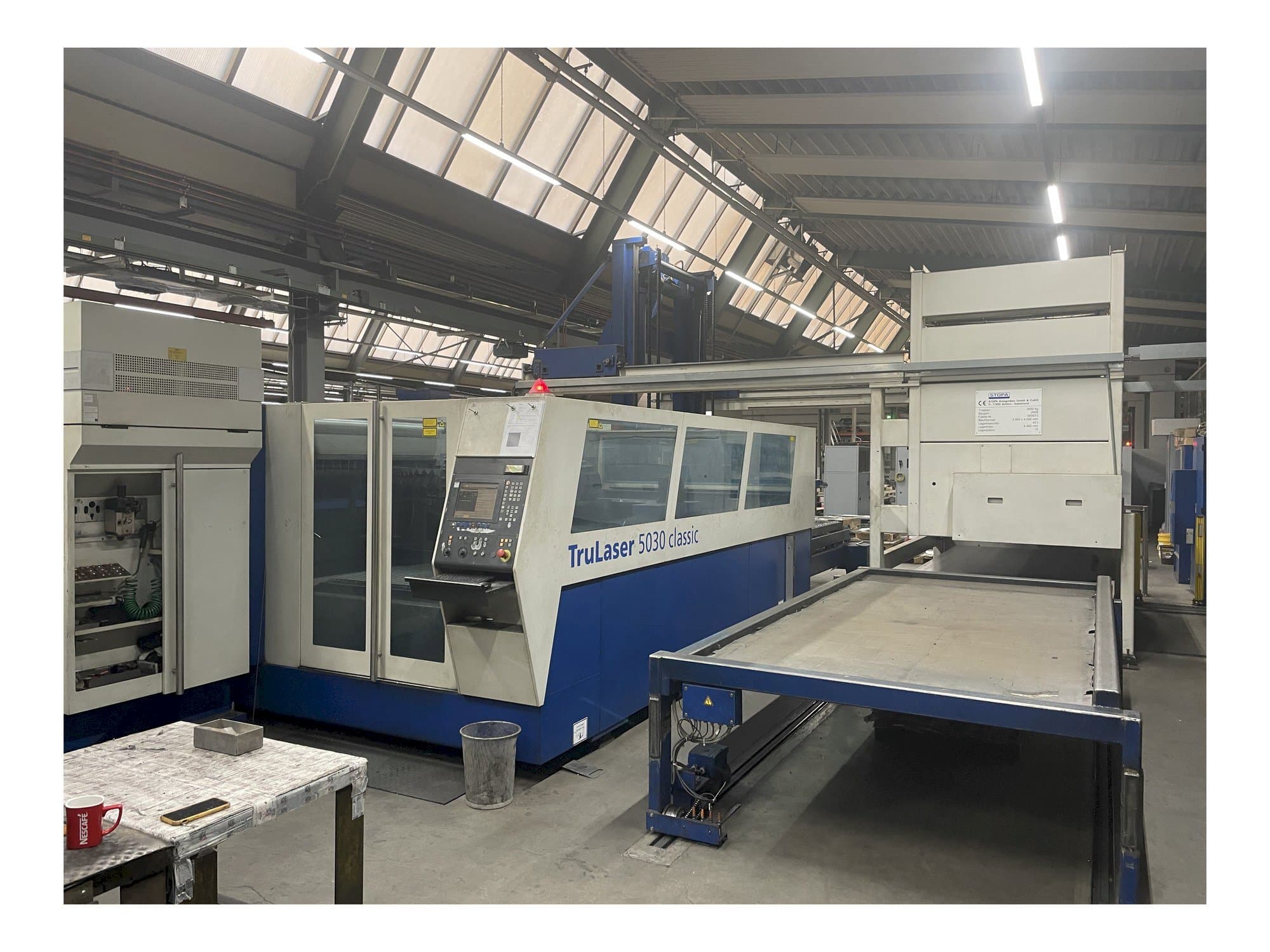 Pravý pohled  na Trumpf L5030 Classic + Pallet Master  stroj