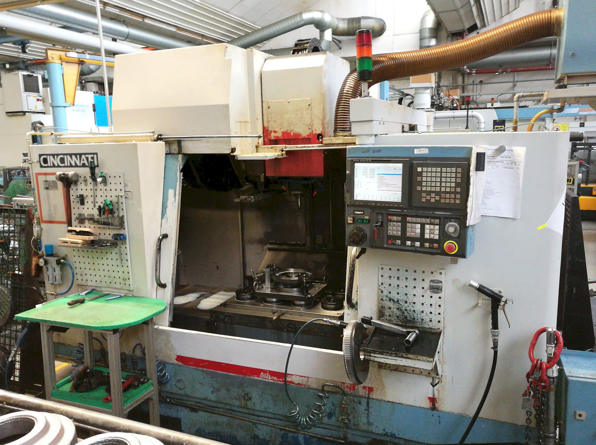 Čelní pohled  na Cincinnati Sabre 1000 stroj