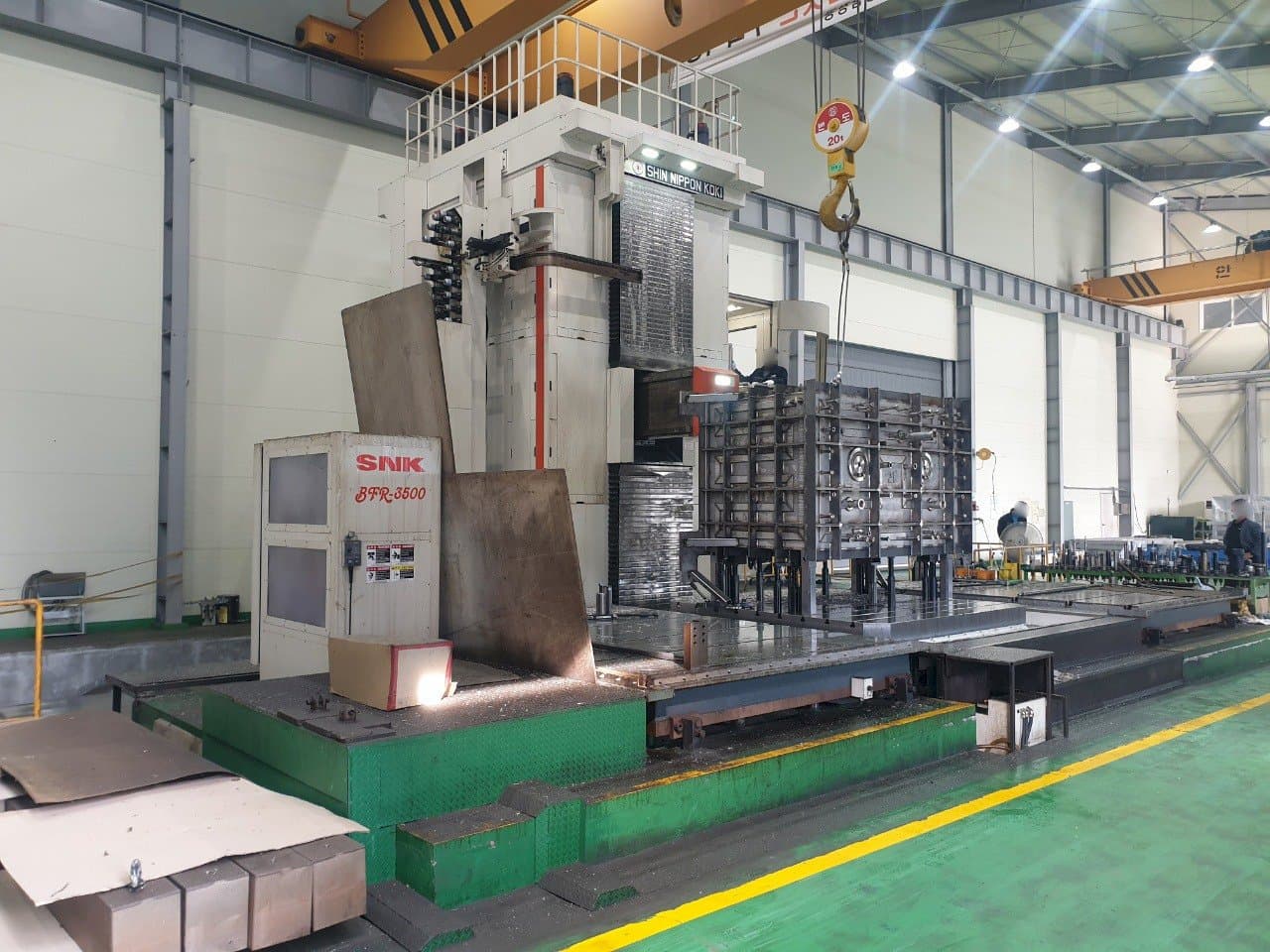 Čelní pohled  na SNK BFR-3500  stroj