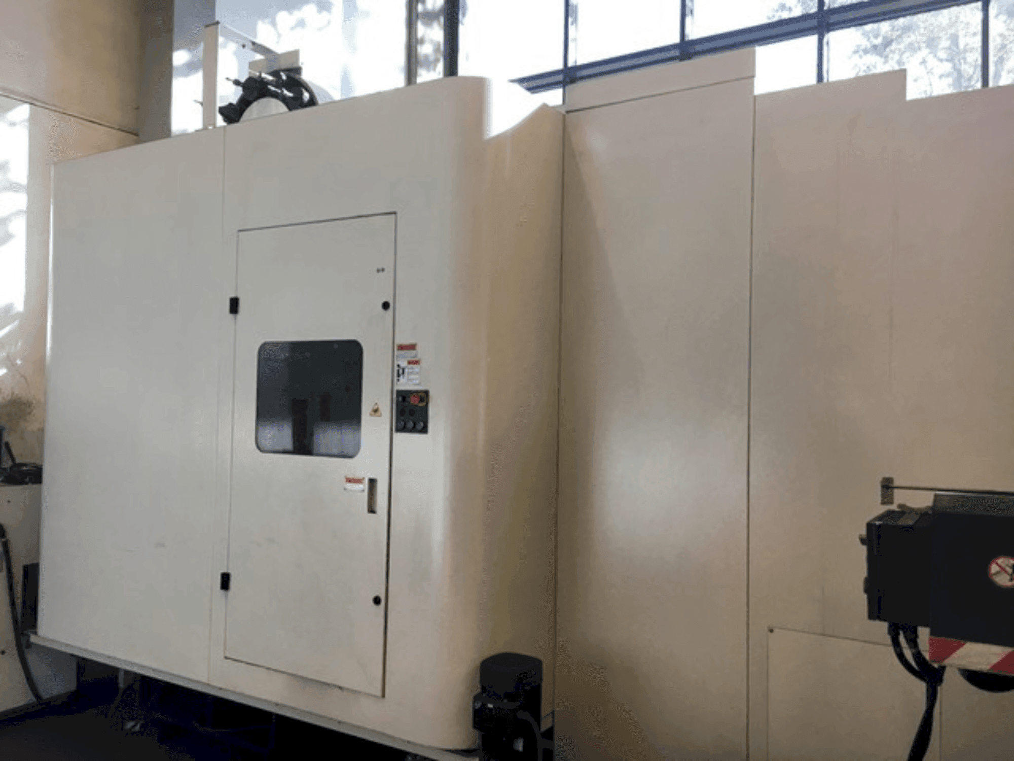 Čelní pohled  na SPINNER H630  stroj