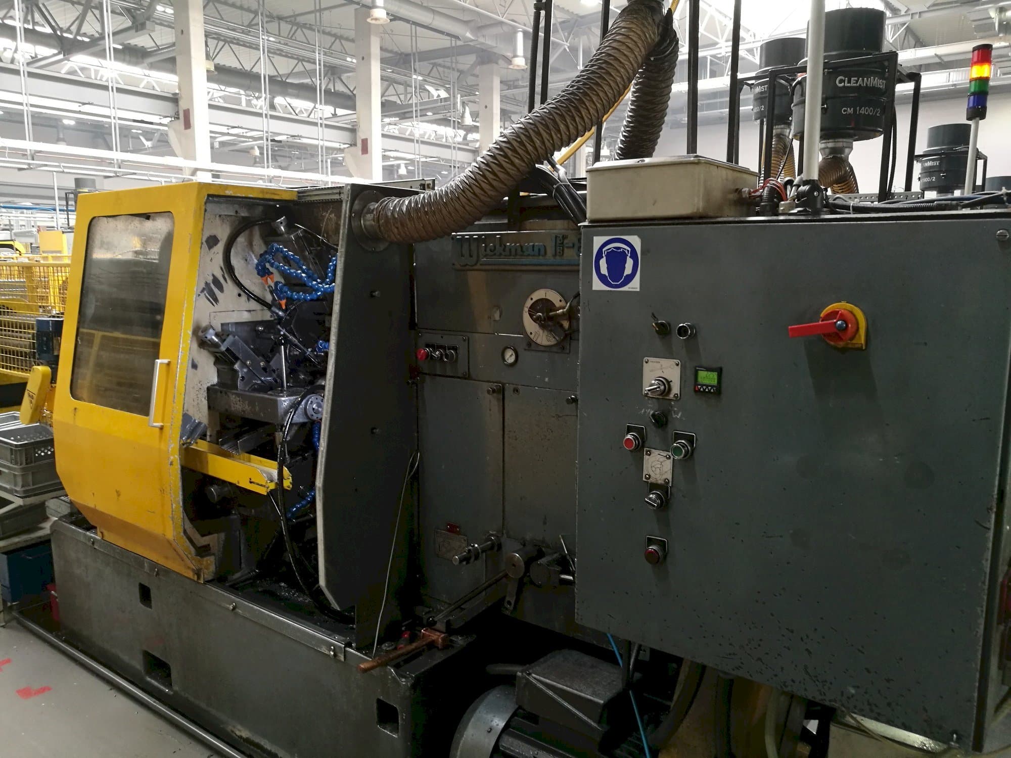 Čelní pohled  na Wickman 1  3/8"-6  stroj