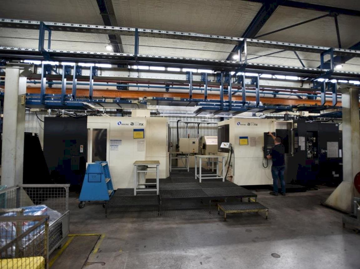 Čelní pohled  na Makino a61nx Pro 6  stroj