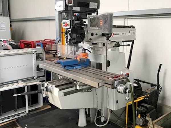 Čelní pohled  na LAGUN FTV2  stroj