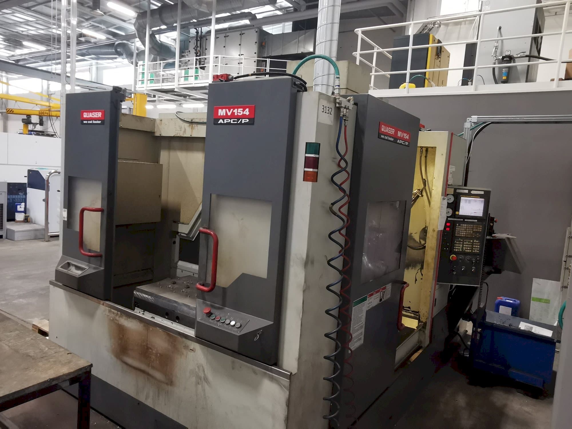 Čelní pohled  na Quaser MV154APC/P12  stroj
