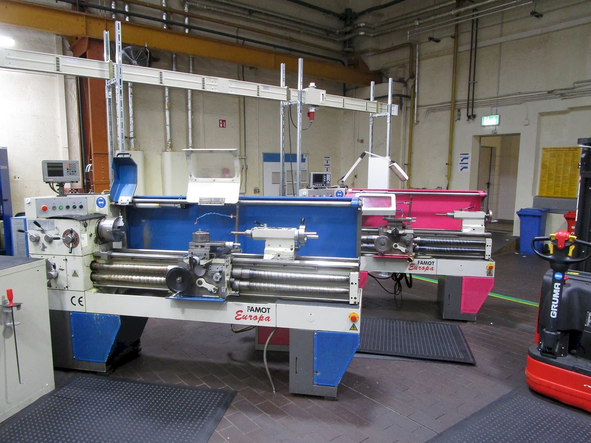 Čelní pohled  na FAMOT EUROPA  stroj