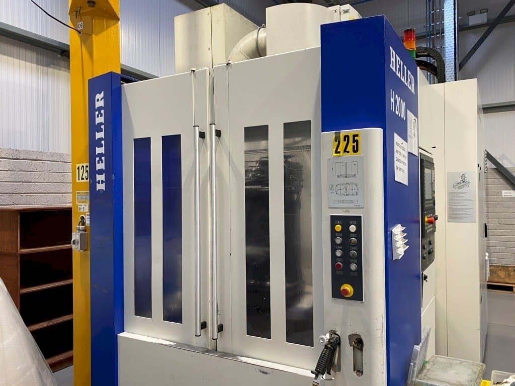 Čelní pohled  na HELLER H 2000  stroj