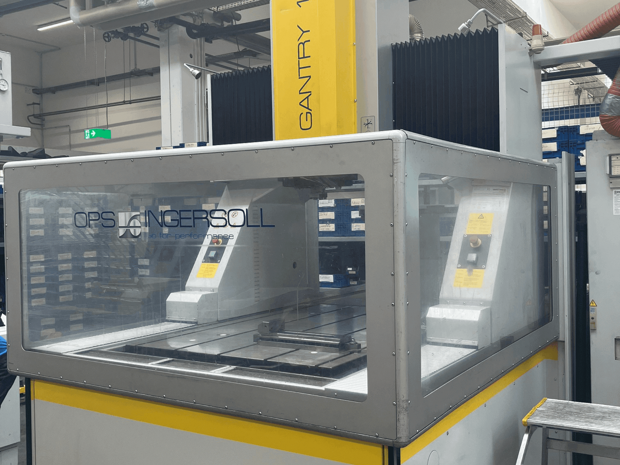 Čelní pohled  na OPS INGERSOLL Gantry 1200  stroj