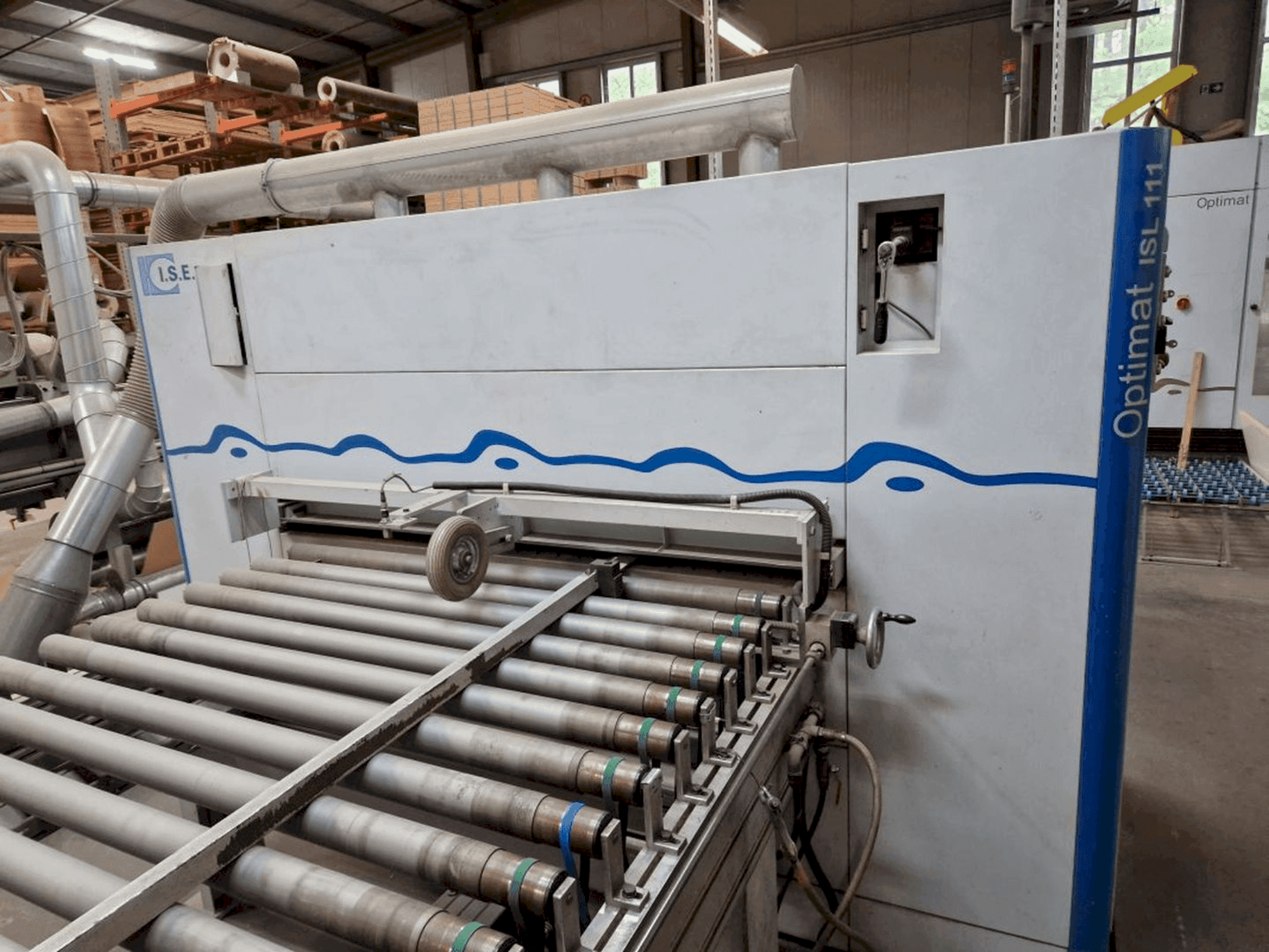 Čelní pohled  na BÜRKLE FFAII 1300  stroj