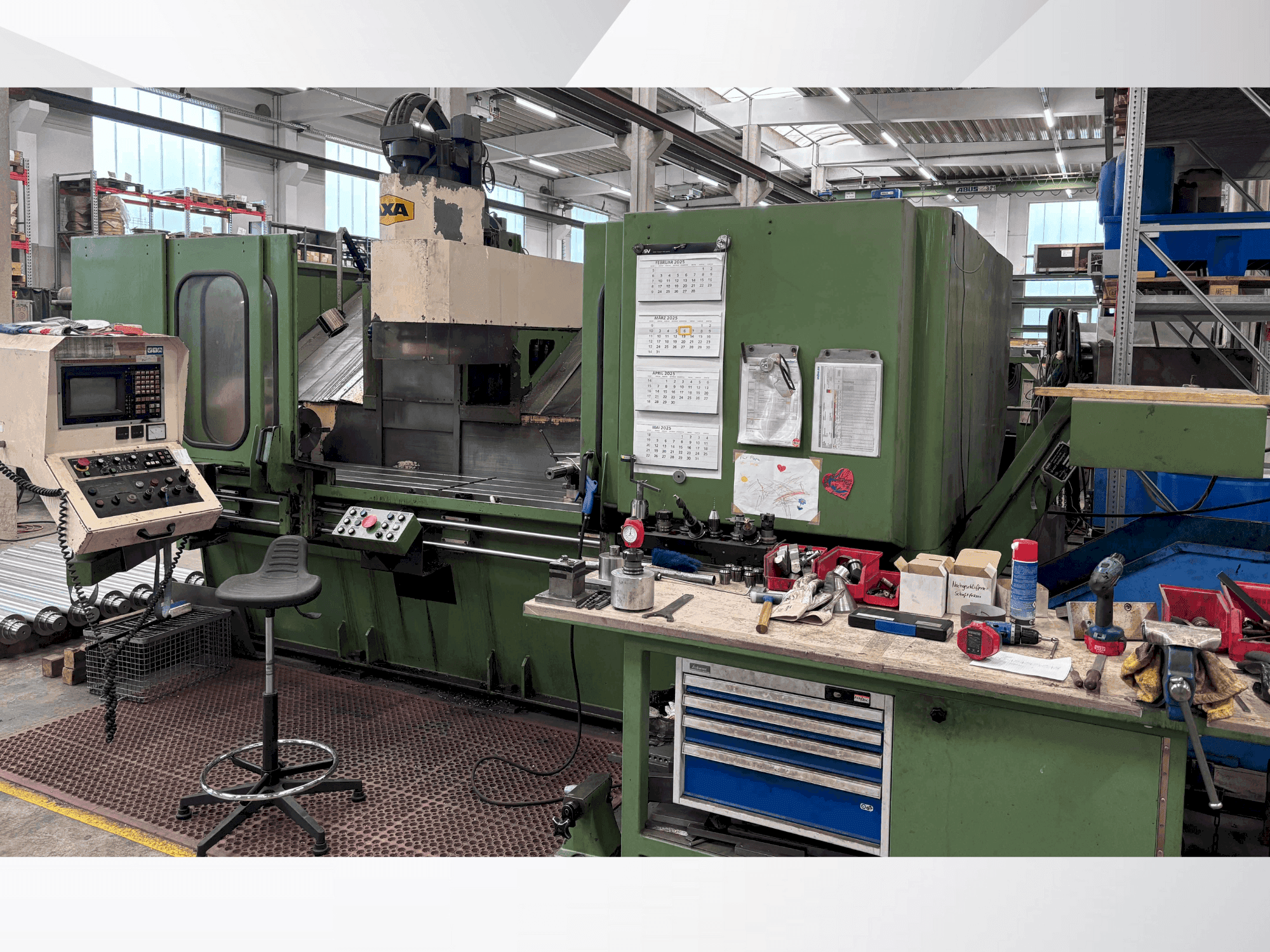 Čelní pohled  na AXA VSC 2 M  stroj