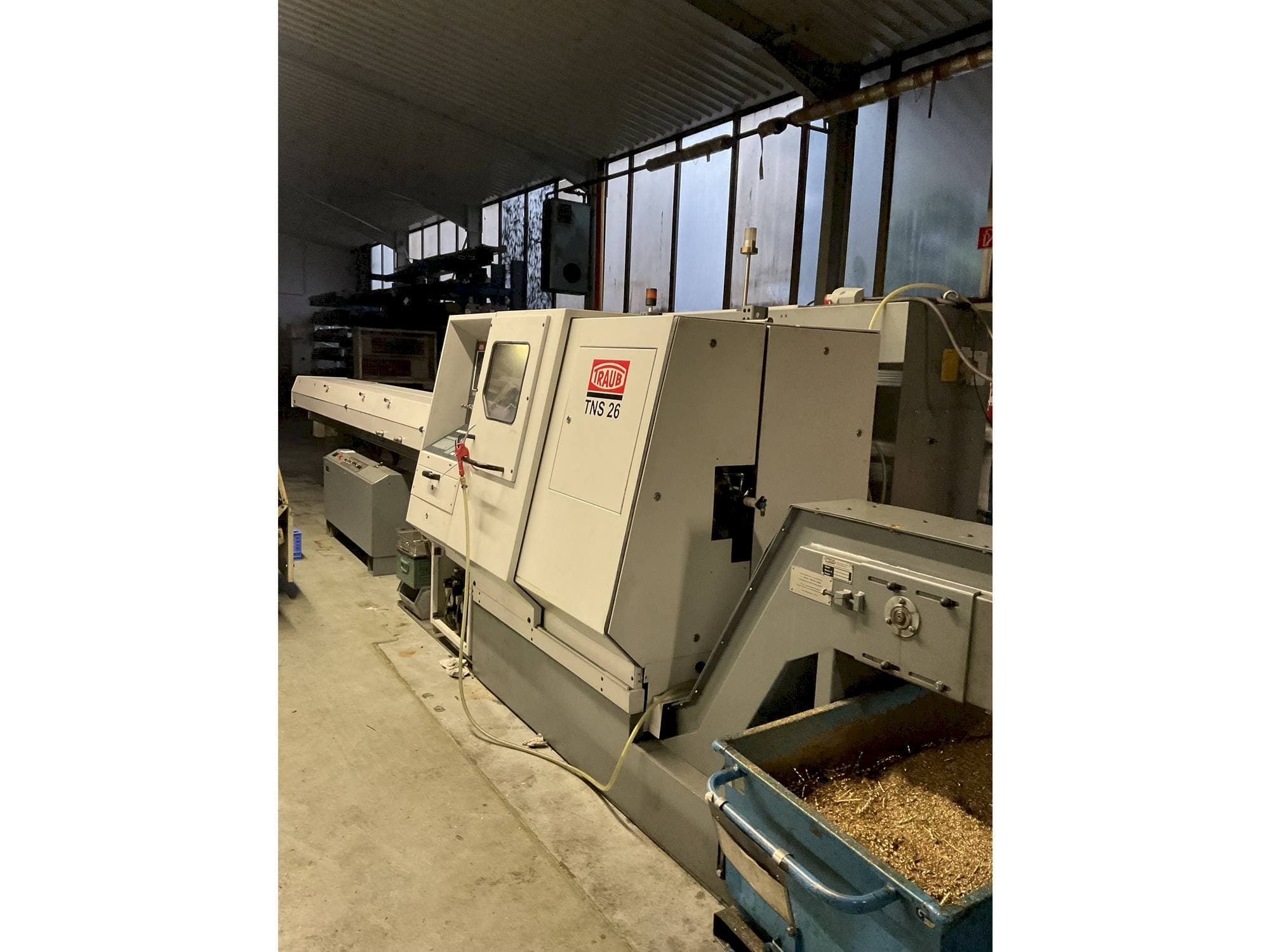 Čelní pohled  na TRAUB TNS 26 DGY  stroj