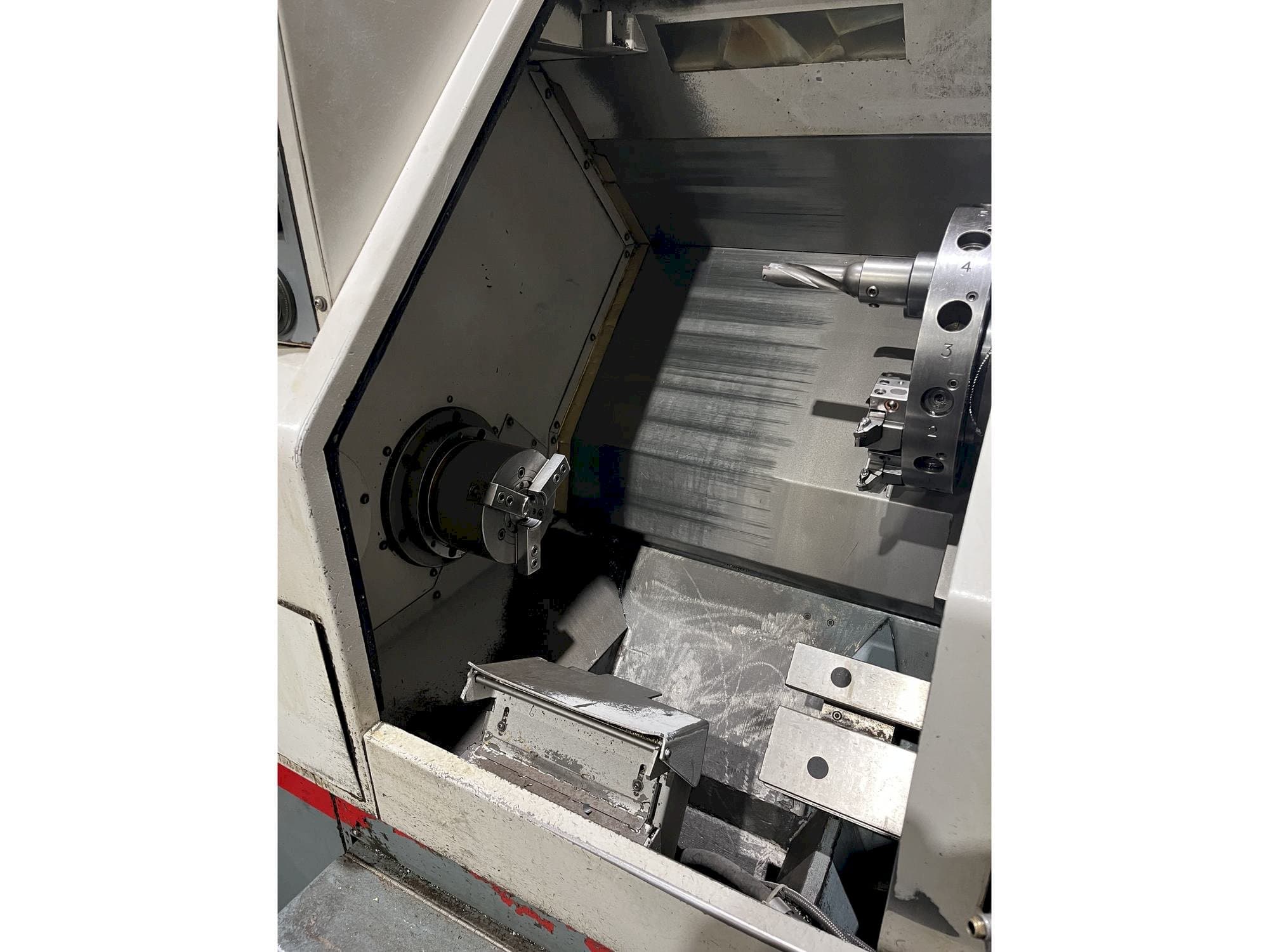 Pracovní prostor  na Cincinnati Hawk TC150  stroje