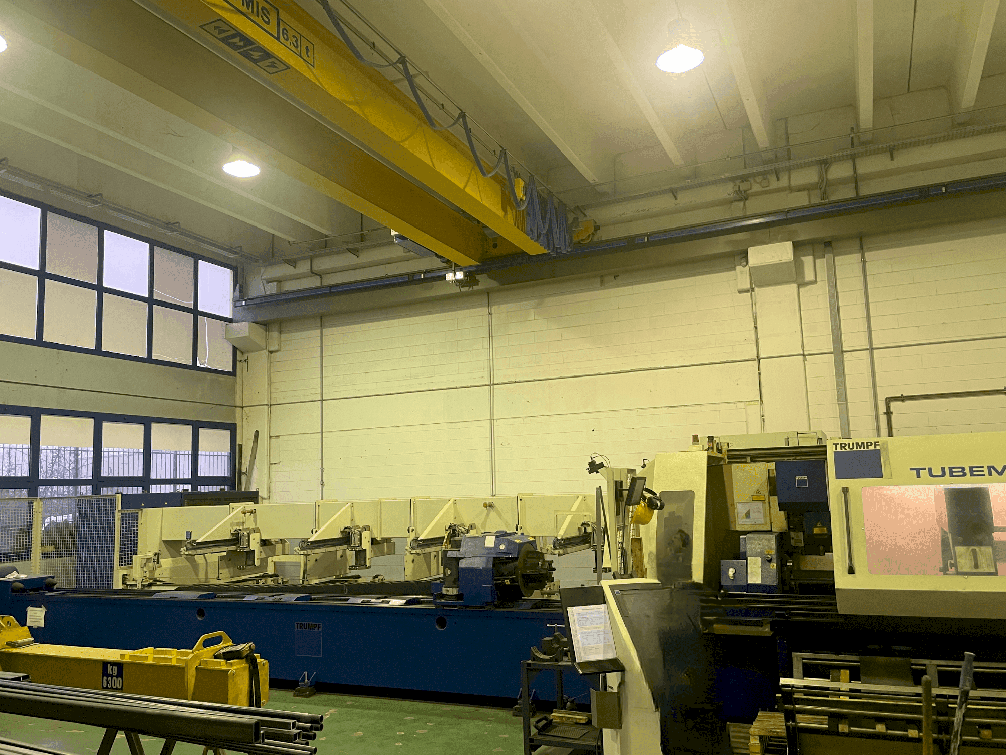 Čelní pohled  na TRUMPF TUBEMATIC 3.2 kw  stroj