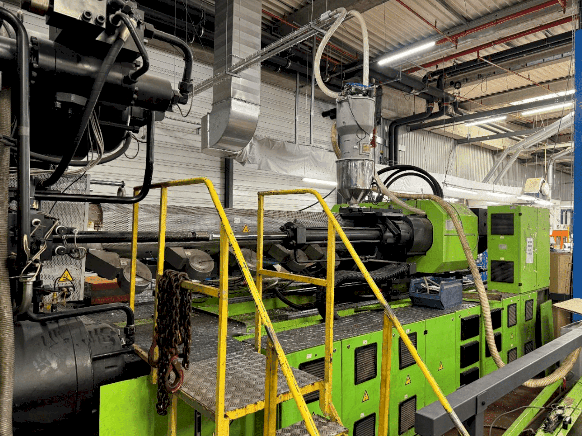 Čelní pohled  na Engel ES 16050/1100DUO  stroj