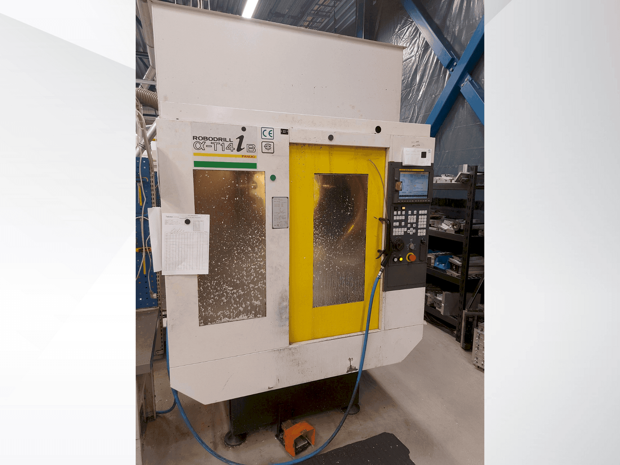 Čelní pohled  na FANUC Robodrill α-T14iB  stroj