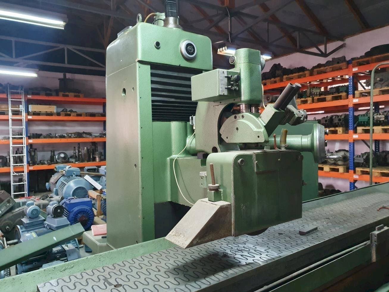 Čelní pohled  na ELB SCHLIFF SWBD-30 VA II  stroj