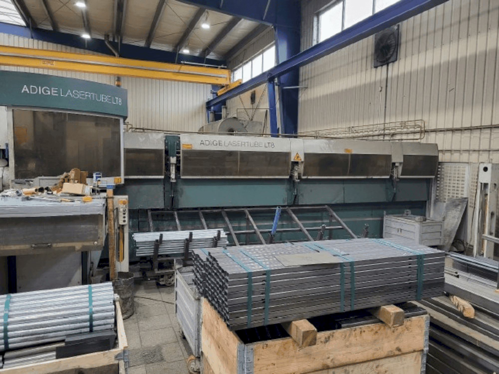 Čelní pohled  na BLM Adige LT 8  stroj