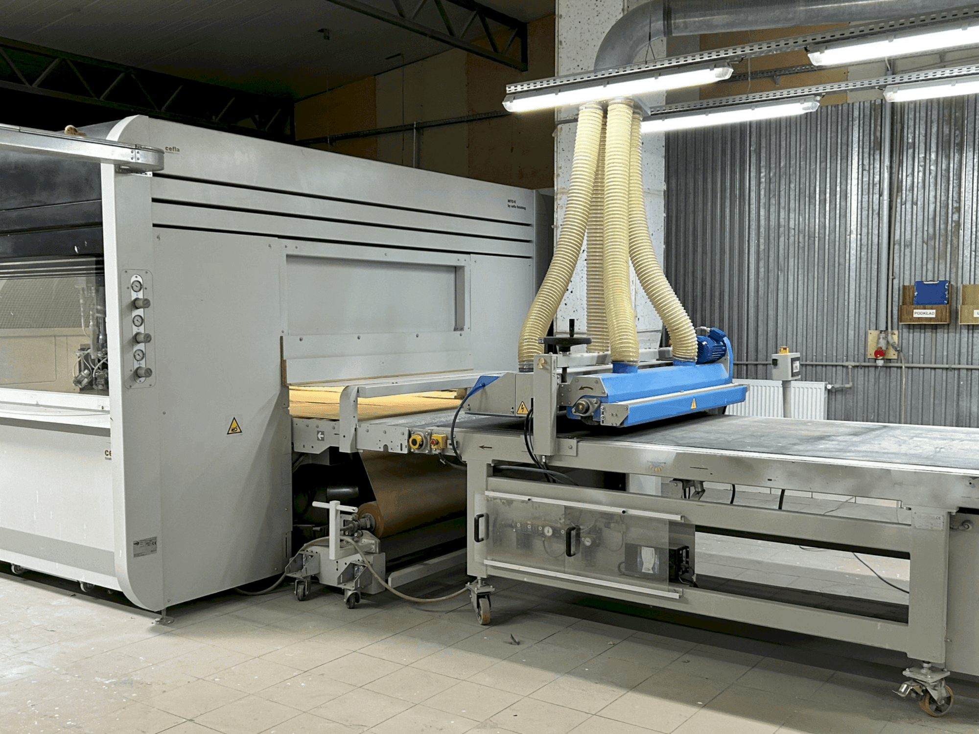 Čelní pohled  na CEFLA MITO K  stroj