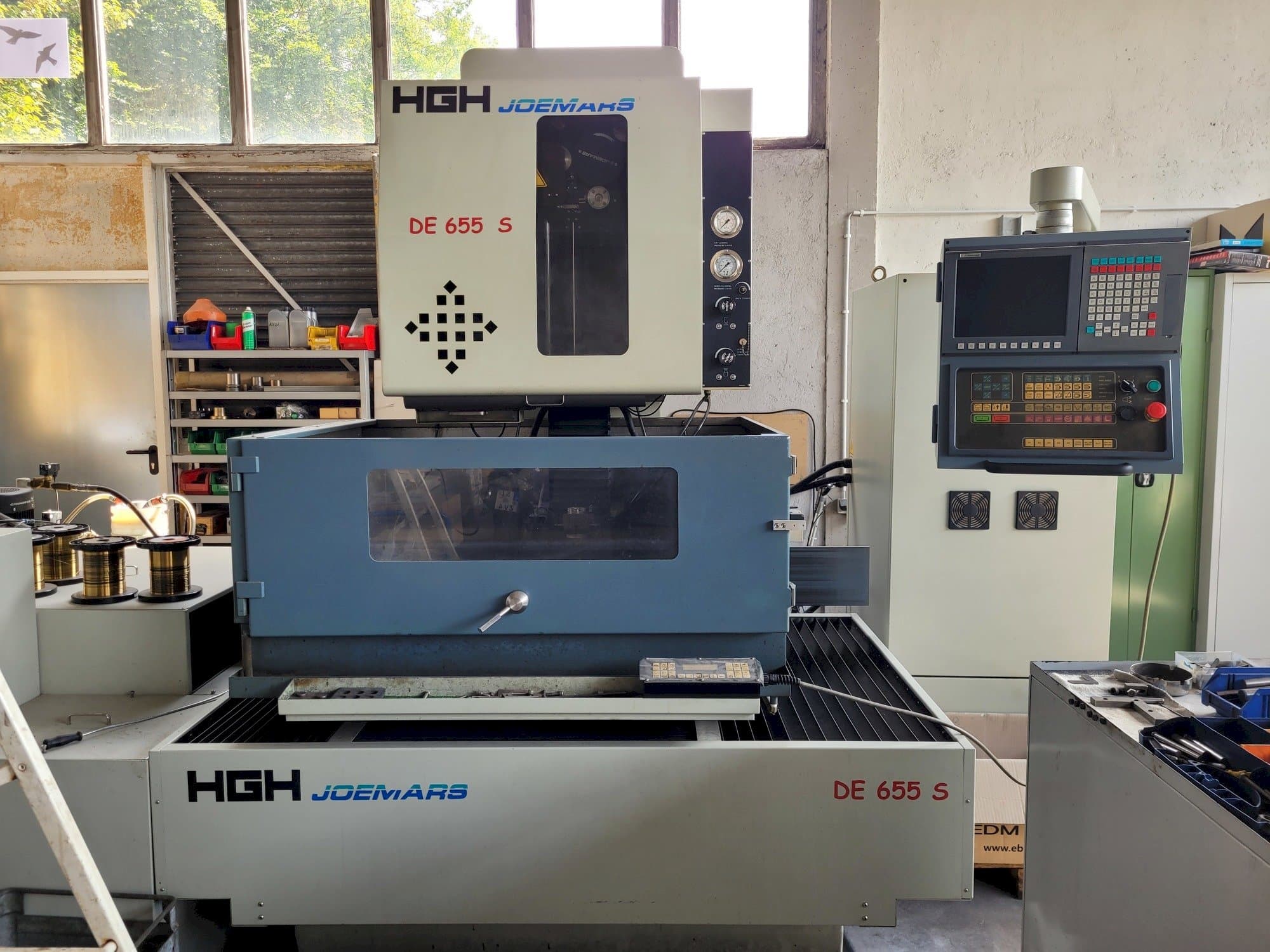 Čelní pohled  na Joemars AWT 655S  stroj