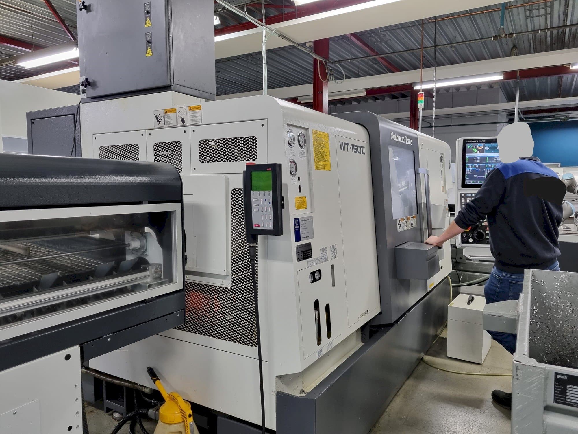 Čelní pohled  na NAKAMURA-TOME WT-150II  stroj