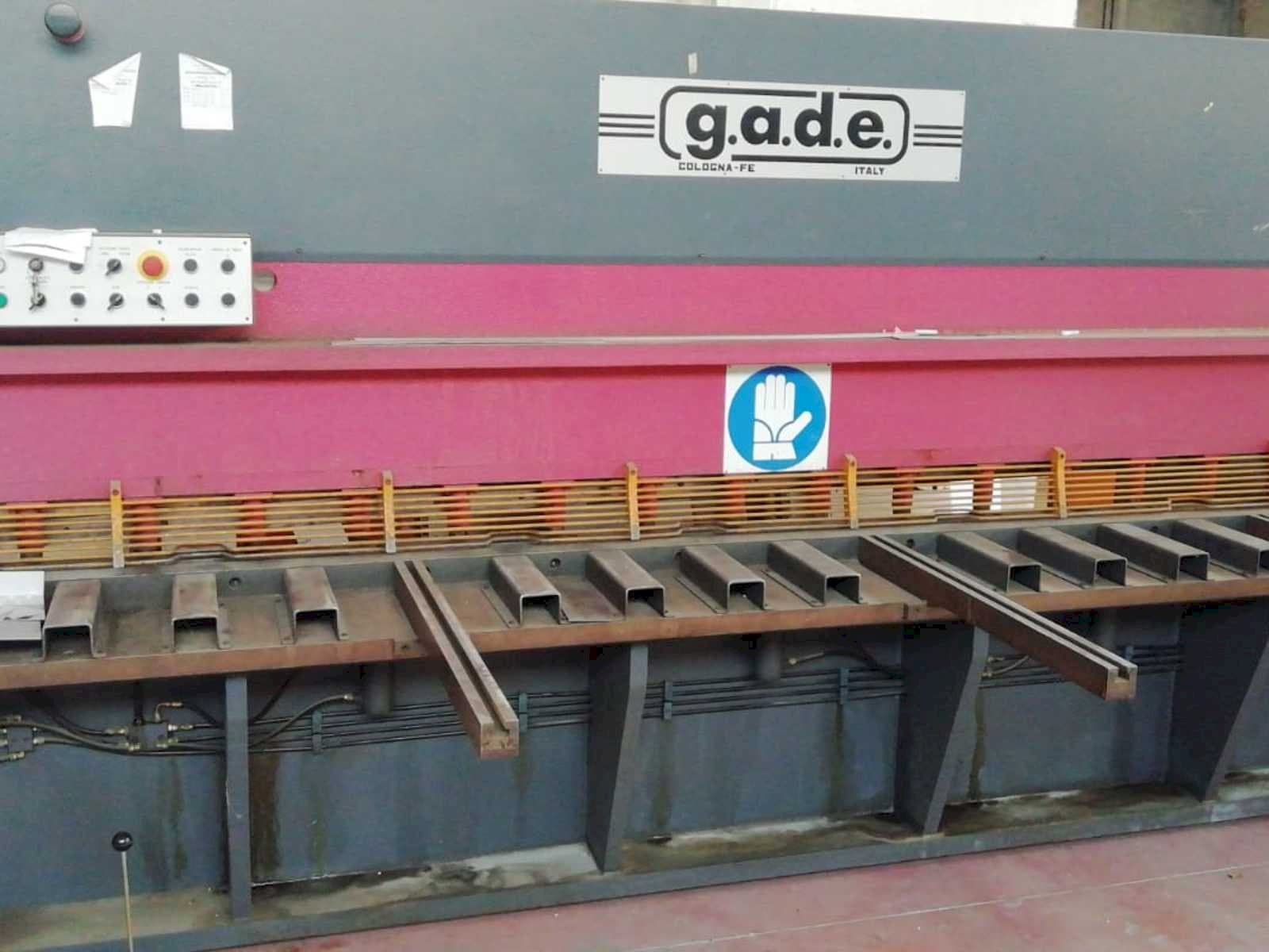 Čelní pohled  na Gade CO - 40 / 4  stroj