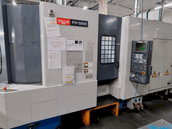 Čelní pohled  na Mazak FH 5800  stroj