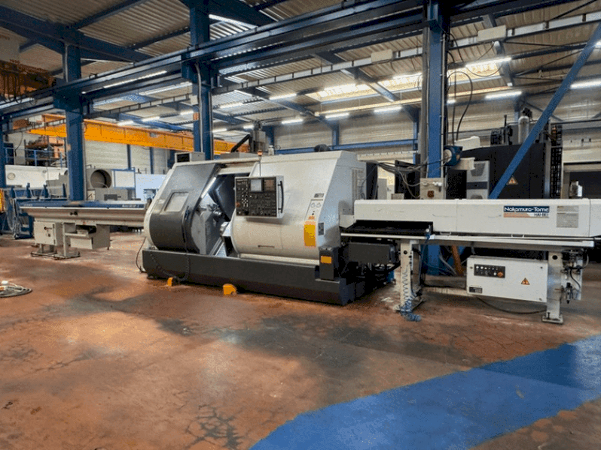 Čelní pohled  na NAKAMURA-TOME Super NTJ  stroj