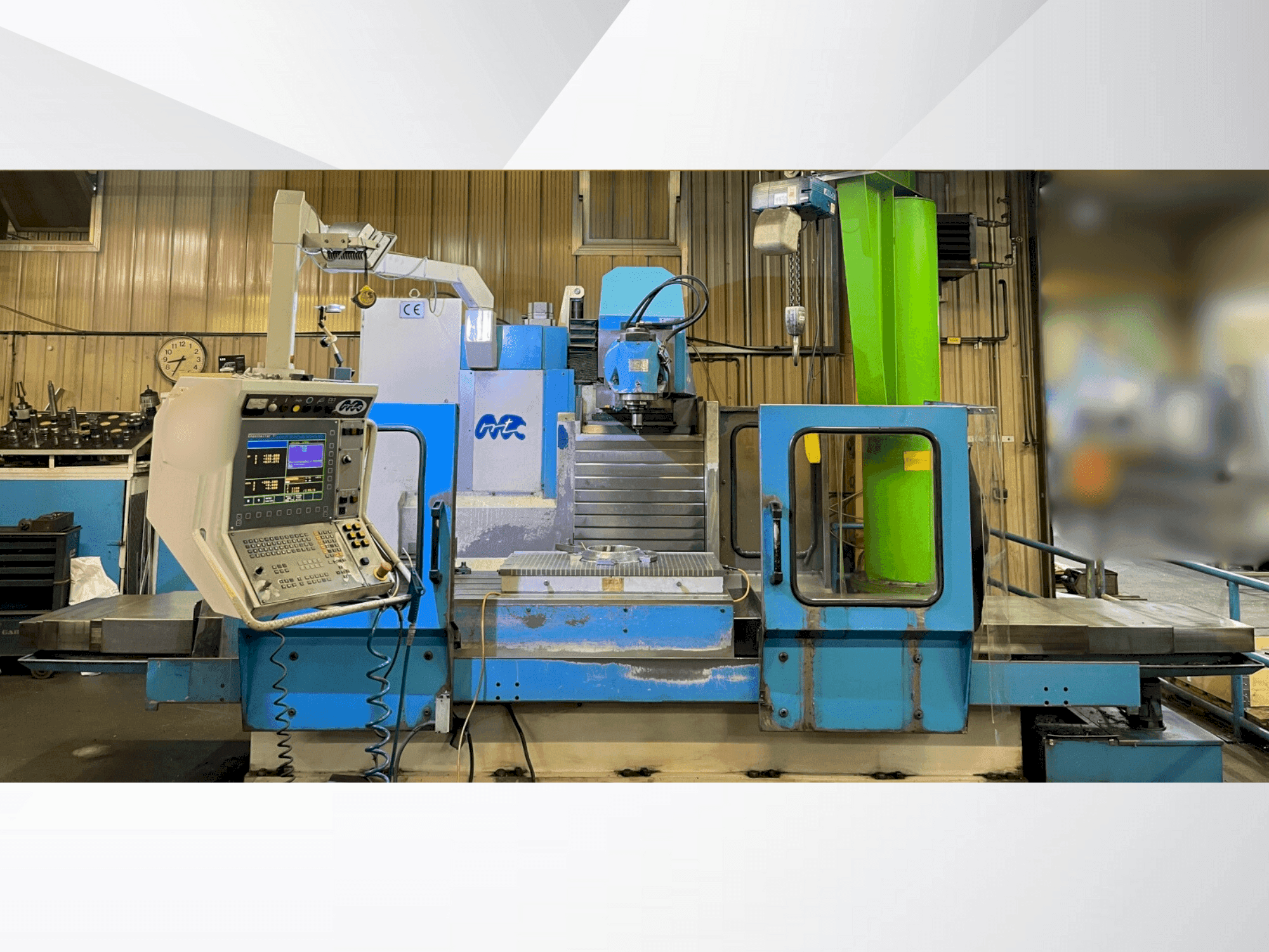 Čelní pohled  na MTE Kompakt Plus  stroj